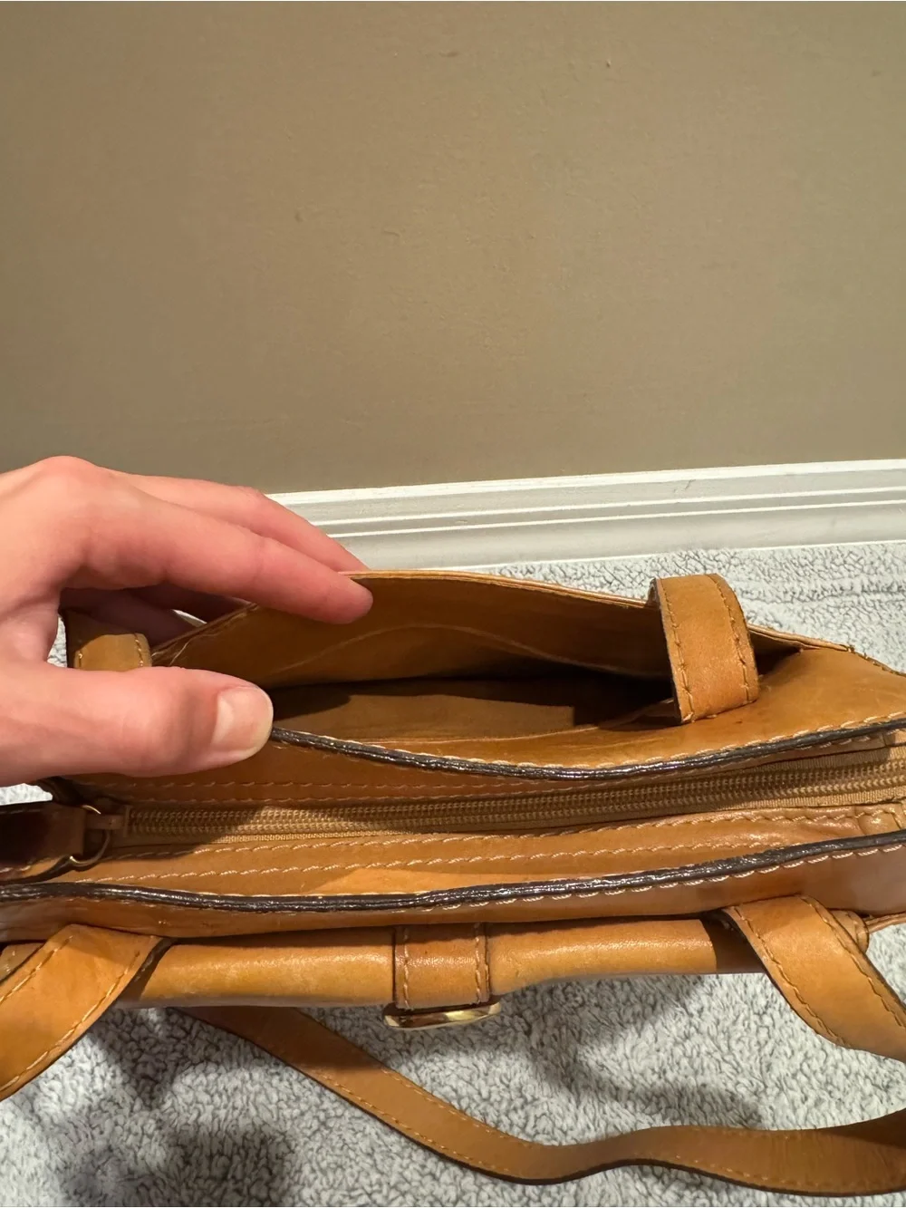 Vintage Etienne Aigner Leather Shoulder Bag in Tan by